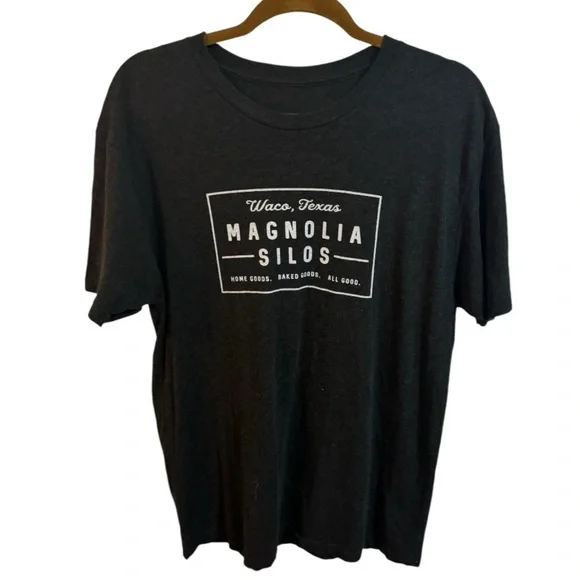 Magnolia Silos charcoal graphic tee - Picture 1 of 5